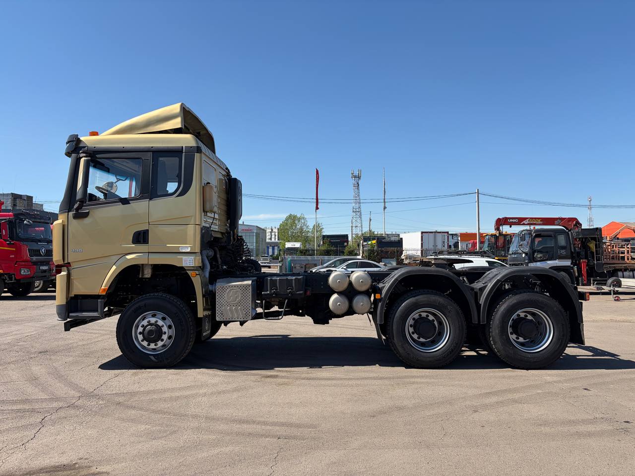 Седельный тягач Shacman X3000 SX42586V385 6x6 в Екатеринбурге