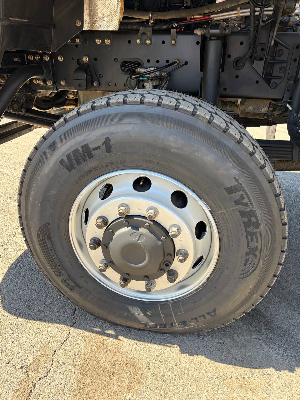 Седельный тягач Shacman X3000 SX42586V385 6x6 в Екатеринбурге